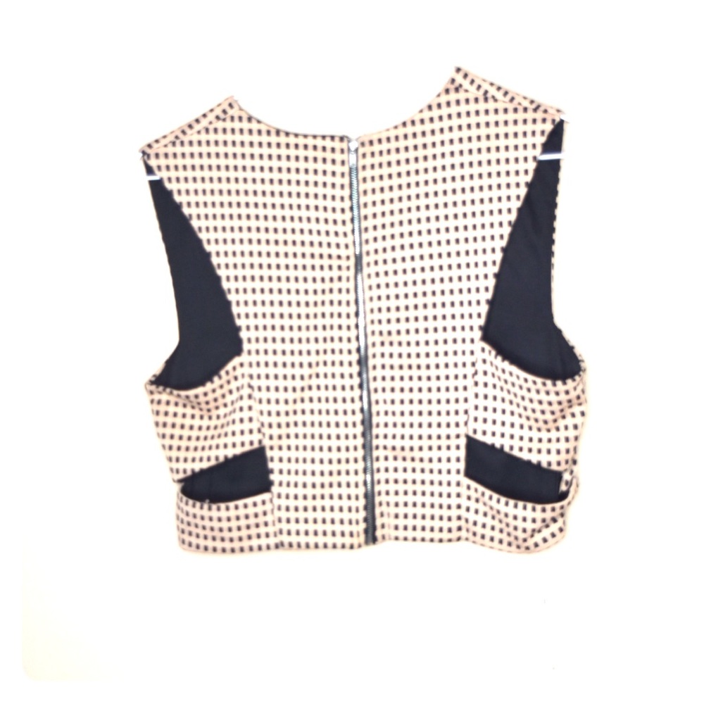 Versatile Open back crop top nude & black